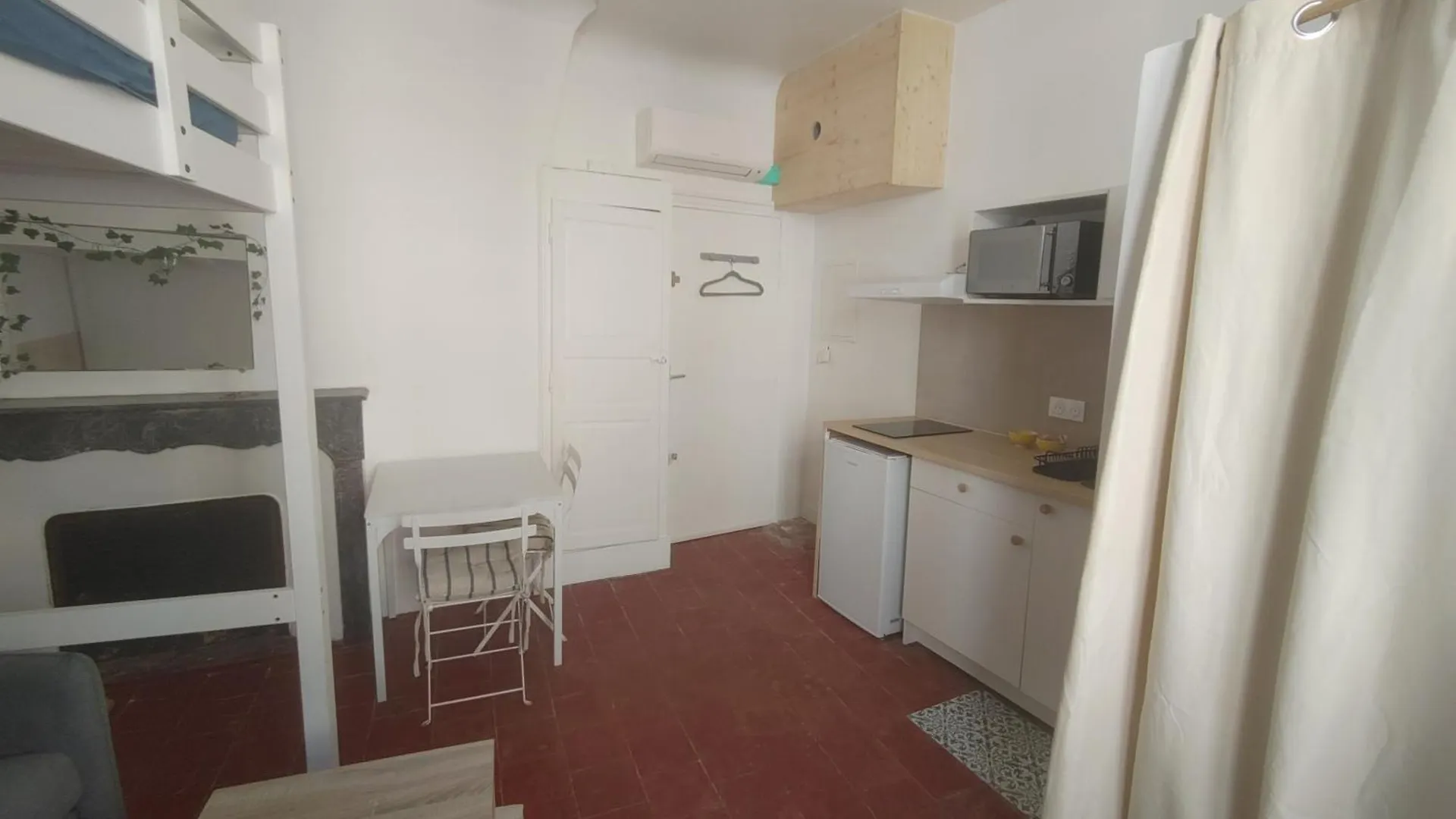 Studio Cosy Centre Historique Arles Apartment